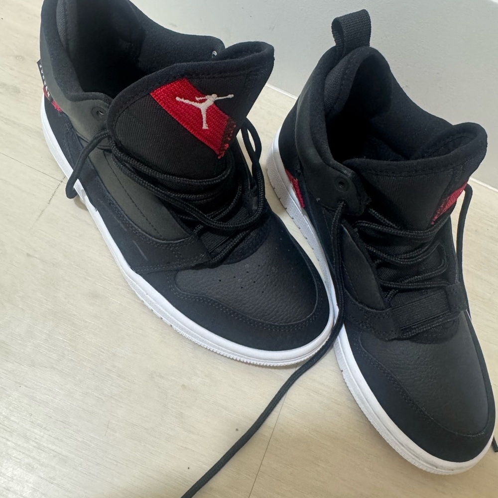 Nike Black and Red Sneakers with Jumpman Logo - Picture 3 of 5